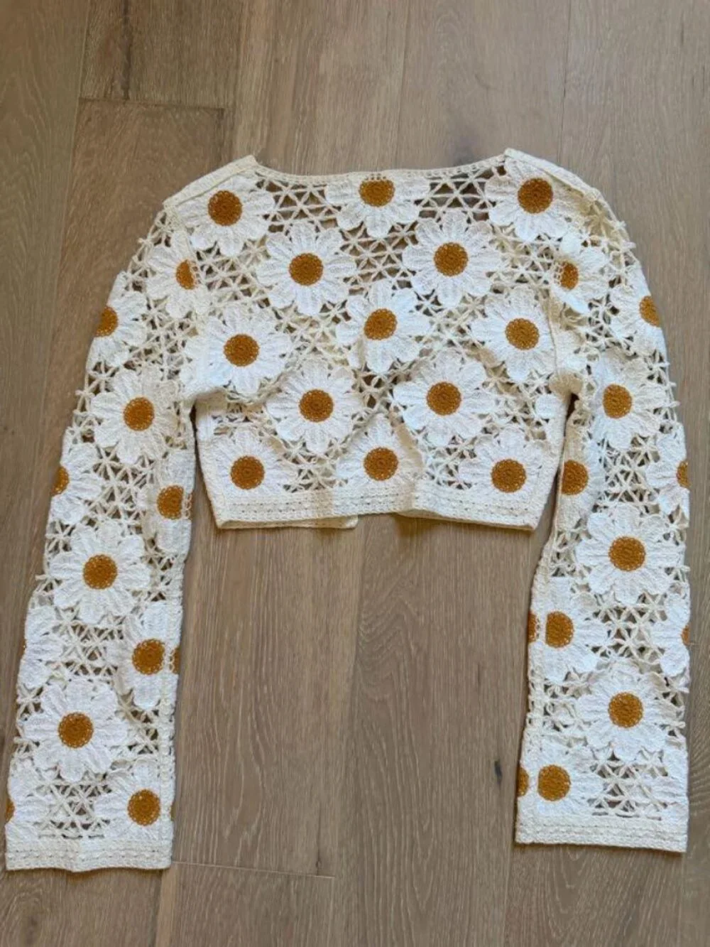 Jessica Simpson Daisy Crochet Cropped Cardigan Boho Chic Cottagecore White - M